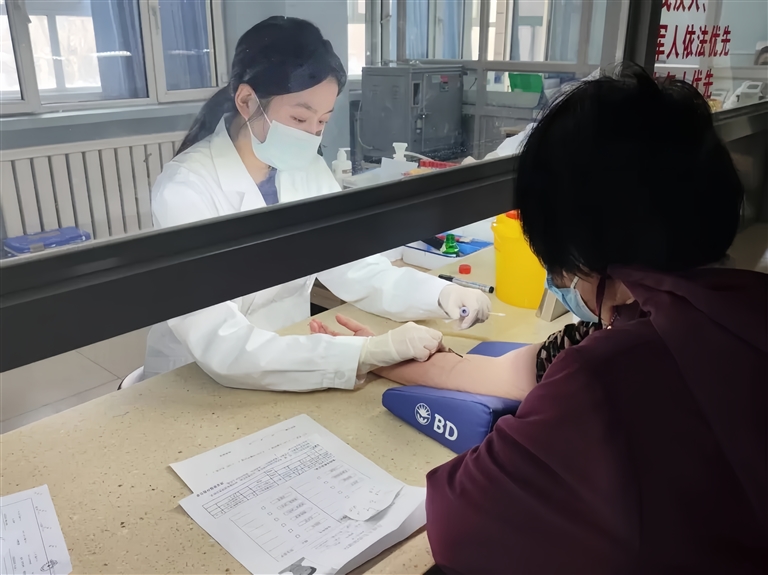 免费体检进万家 健康生活共前行